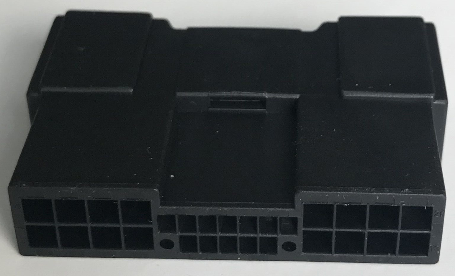 28-poliger schwarzer Key-B-Stecker für Auto-Aftermarket-Stereo-Audio 